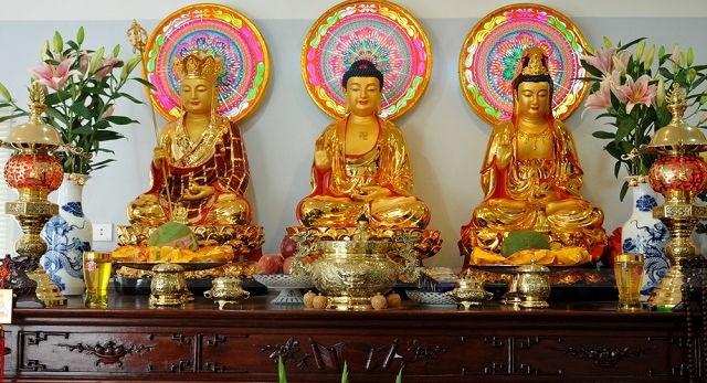 Cách cúng Tam Thế Phật